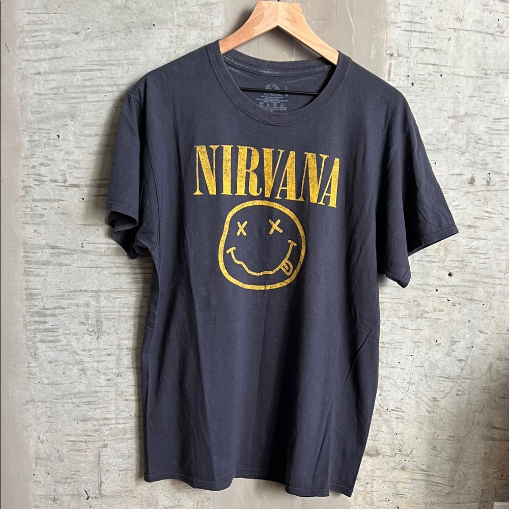 NIRVANA Black and Gold Short Sleeve Tee